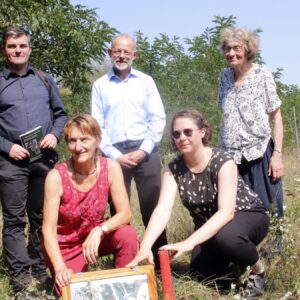 Historiker Daniel Ristau, Stadtführerin Bettina Bruschke, Superintendent Albrecht Nollau, Lara Schink vom Buga-Förderverein und Hildegart Stellmacher, Gesellschaft für Christlich-Jüdische Zusammenarbeit Dresden - Foto: Anton Launer