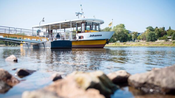 Zu wenig Wasser in der Elbe, Johanna pausiert aktuell. Foto: DVB