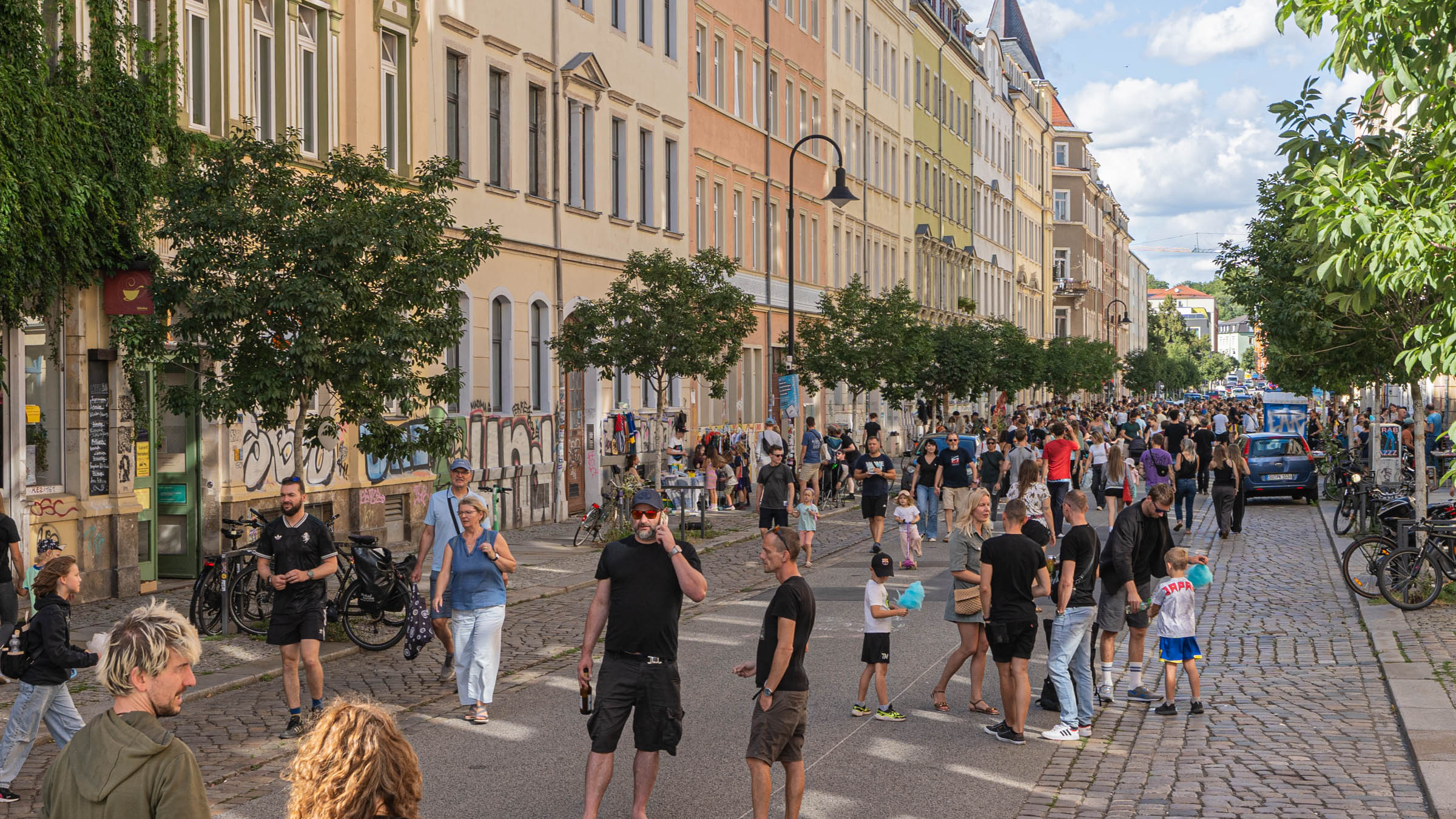 Für den Hecht#Tag wurde die Hechtstraße unter anderem für den Verkehr gesperrt. Foto: Sebastian Diehl
