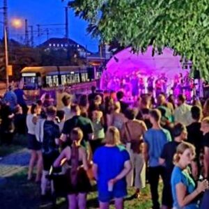 Viertes Sommerfest der Blauen Fabrik am Alten Leipziger Bahnhof Sommerfest in der Blauen Fabrik