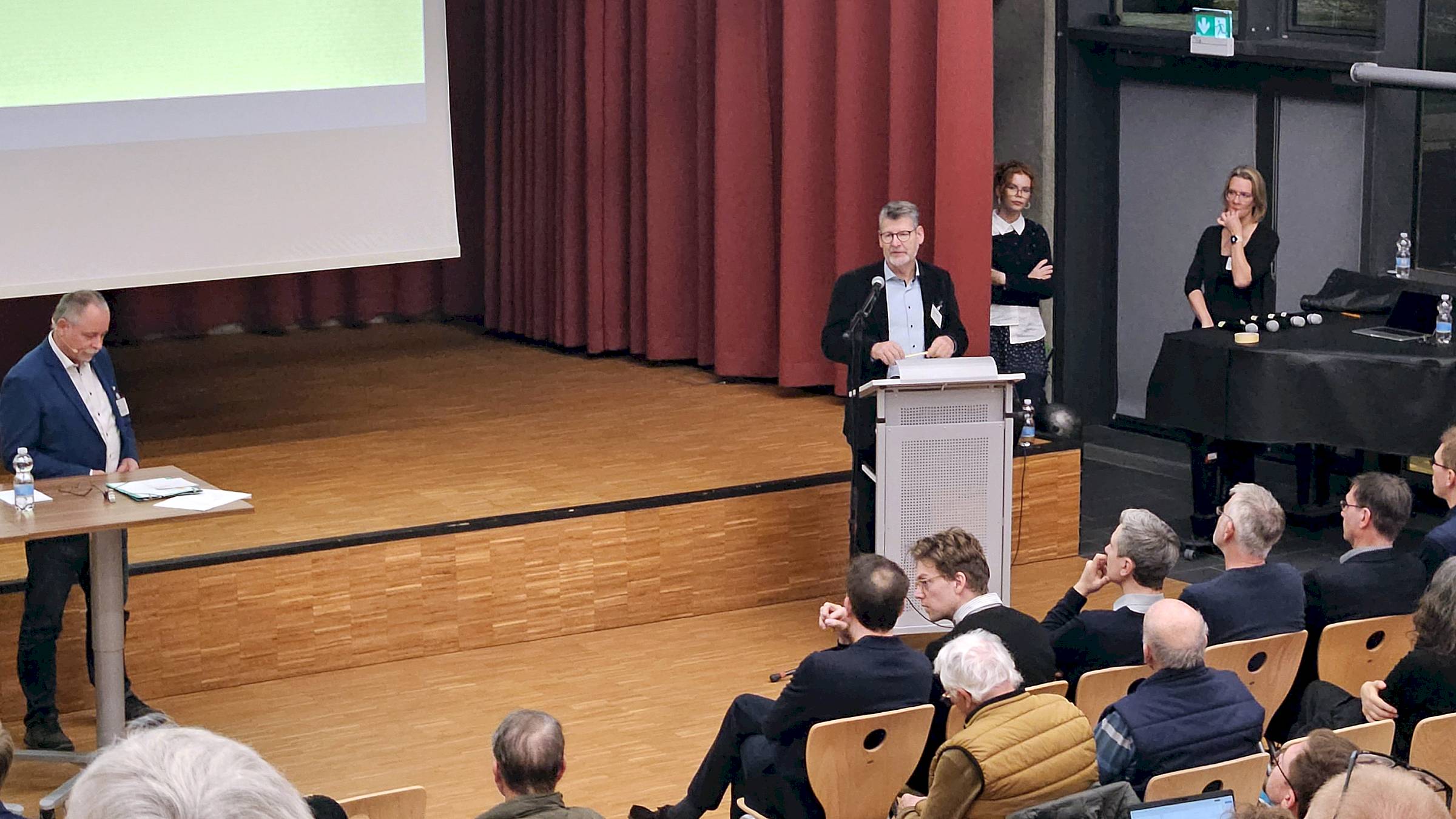 Matthias Lerm, Leiter des Amts für Stadtplanung und Mobilität, erläuterte das Verfahren. Foto: Anton Launer
